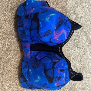 Sports bra/ regular bra combo! Support of a sports bra but with underwire